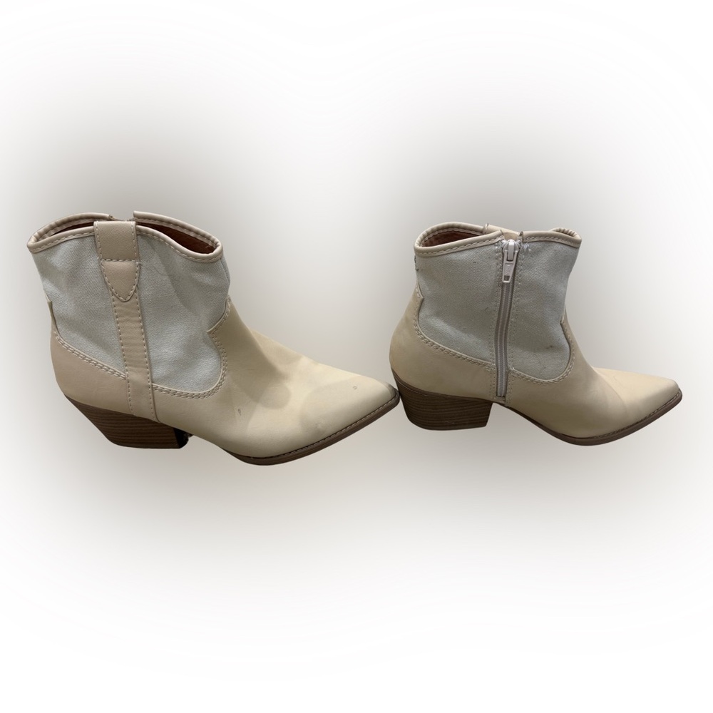 Universal Thread Tan Ankle Booties